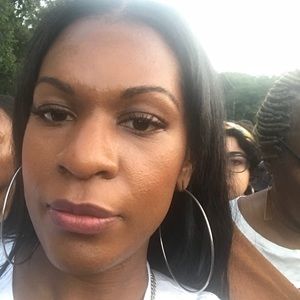 Meet your Posher, Chanelle